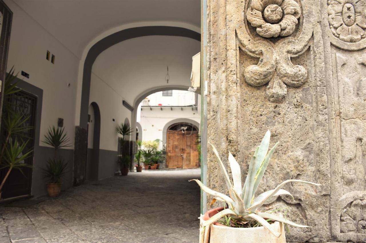 Varriale House Parking Free Small Car Naples Exterior photo